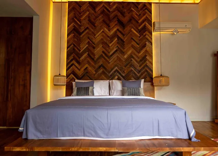 Villa Tuluscolivingseminyakvilla1 *