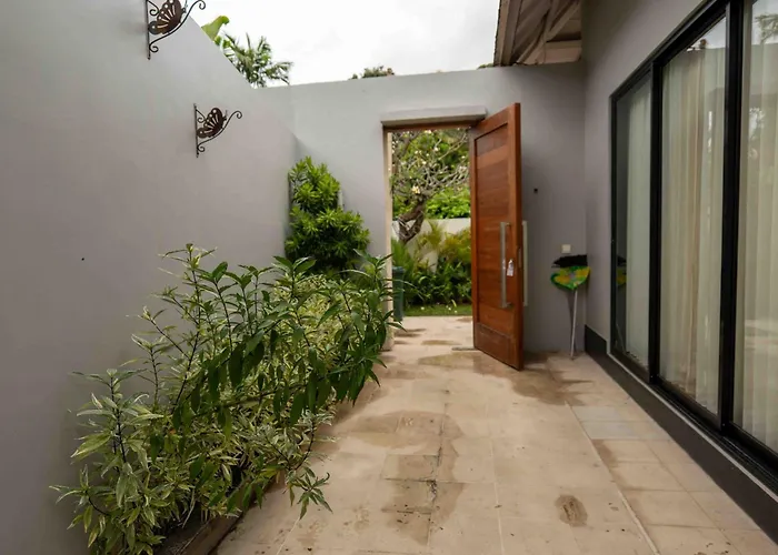 Villa Tuluscolivingseminyakvilla1 Seminyak