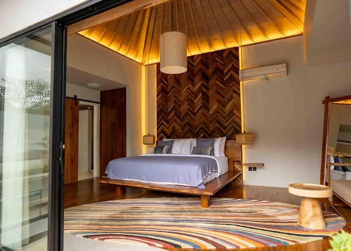 Tuluscolivingseminyakvilla1 *