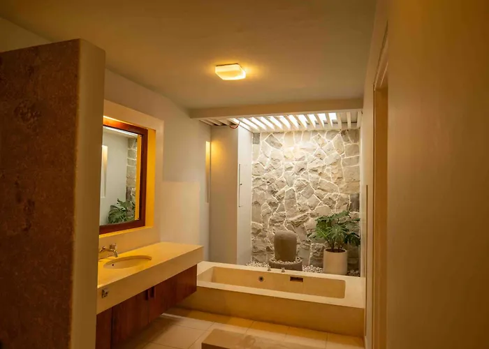 Villa Tuluscolivingseminyakvilla1