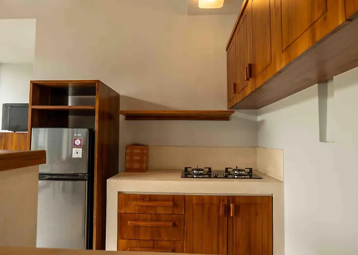 Villa Tuluscolivingseminyakvilla1 *