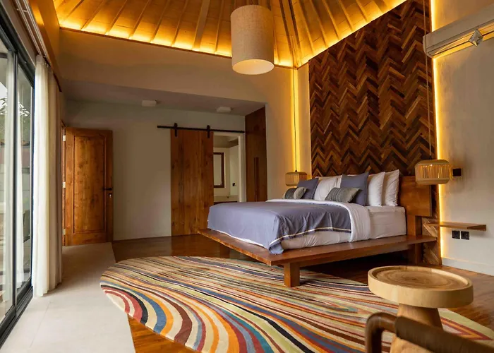 Villa Tuluscolivingseminyakvilla1 Seminyak
