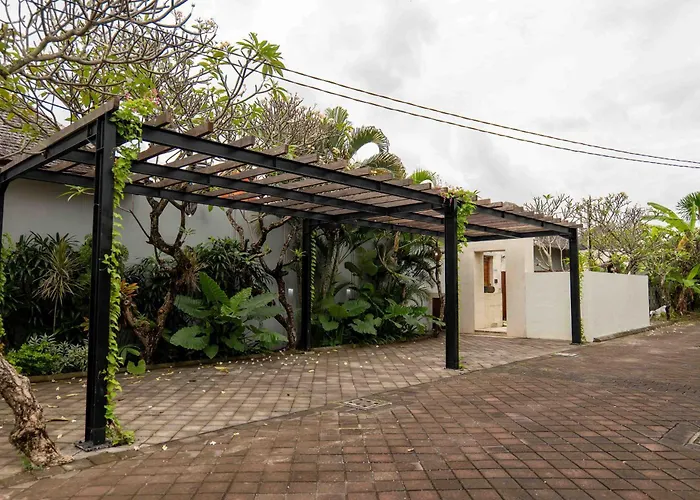 Tuluscolivingseminyakvilla1 سمينياك