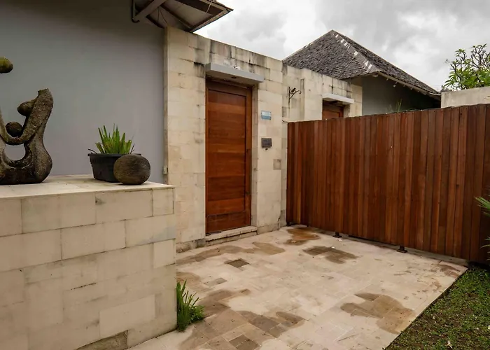 Tuluscolivingseminyakvilla1 Villa