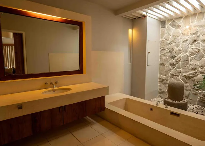 Tuluscolivingseminyakvilla1 Villa Seminyak