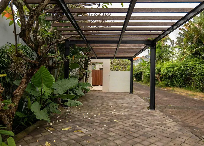 Tuluscolivingseminyakvilla1 * Seminyak
